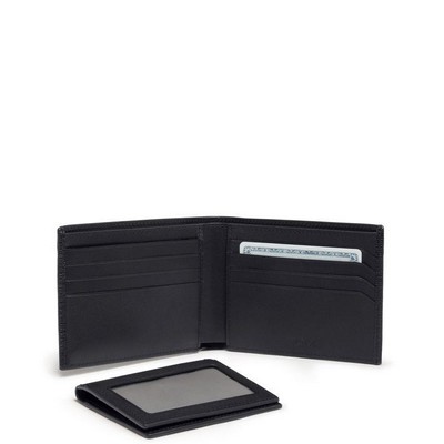 Tumi™ Nassau Global Removable Passcase