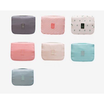 Waterproof Hanging Travel Toiletry Kit