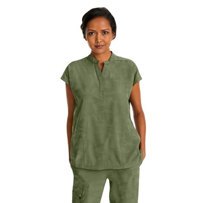 Healing Hands - HH PL Jacquard - Women's 2-Pocket Journey Camo Mandarin Style Top