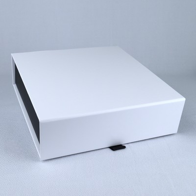 Magnetic Closure Gift Box with Pull-Up Ribbon (8.75" x 8.75" x 2.55")