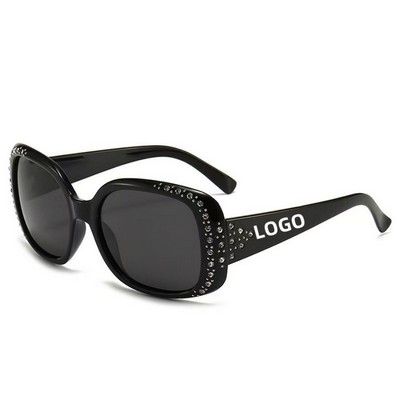 Fashionable Sunglasses with Rhinestones