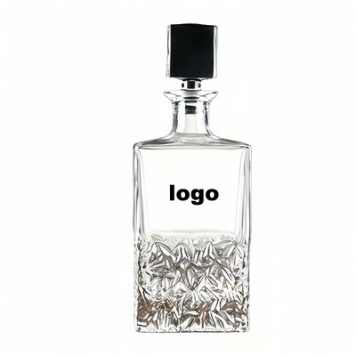 Crystal Glass Whiskey Decanter with Stopper for Elegant Pouring