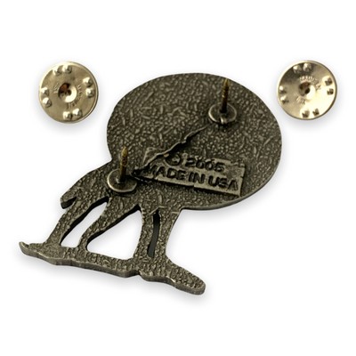 Lone Wolf Howling at the Moon Lapel Pin