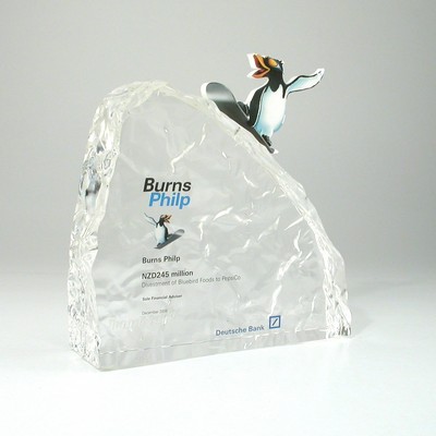 Iceberg Lucite® Embedment Award (7" x 6 1/2" x 1 3/4")