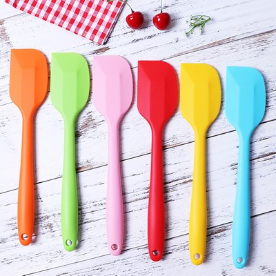 Heat-Resistant Silicone Cake Spatula