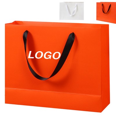 Fashionable And Convenient Handbag