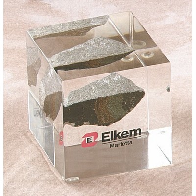 Lucite Cube Embedment (3 1/2")