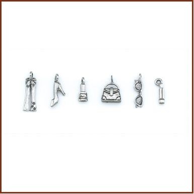 Set of 4 Diva Stock Wine Charms On Card