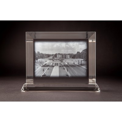 2D Horizontal Crystal Award w/Beveled Back (8 x 6 x 5/8")