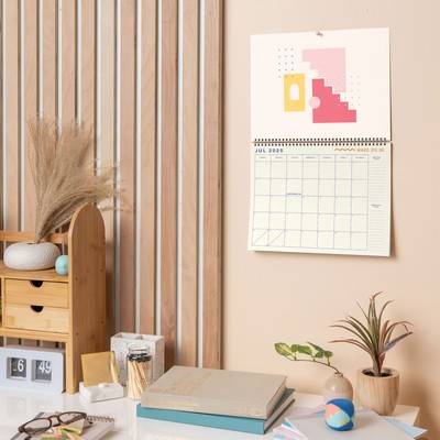 Calendar - Large - Horizontal - Text Weight With Color Guts