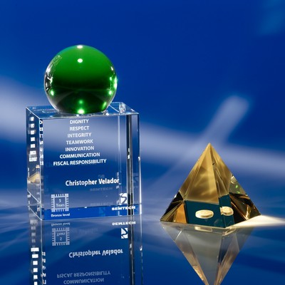 Custom Geo Set Crystal Award