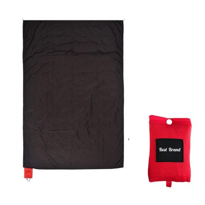 Portable Nylon Waterproof Mat for Outdoor Picnics and Beach Trips