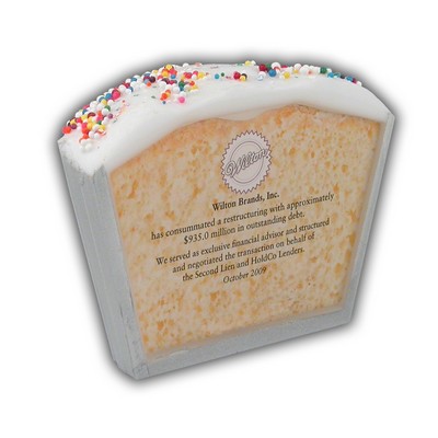 Cake Lucite® Embedment Award (5" x 3 3/4" x 2 1/4")