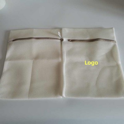 Medium Honeycomb Mesh Laundry Bag With Auto-Lock Zipper