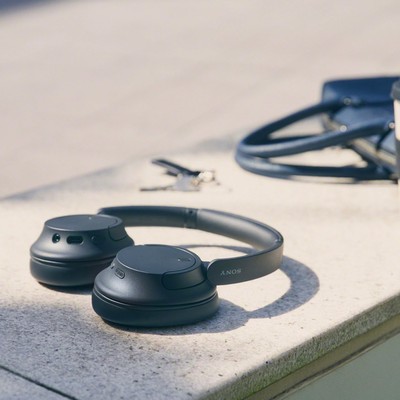 Wireless Noise Canceling Headphones