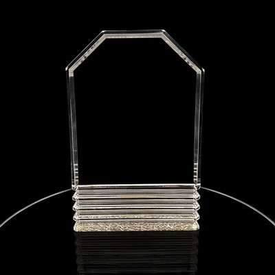 Fluted Bottom w/ Clipped Corner