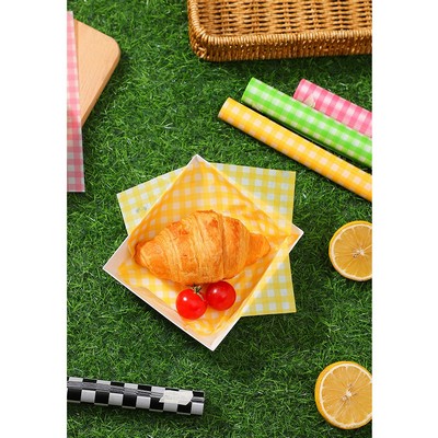 7" x 7" Plaid Greaseproof Paper Food Sheets