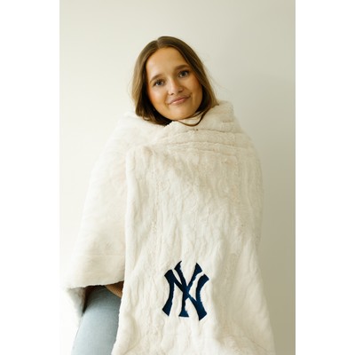 Patterned Faux Fur Zippered Ivory-XL