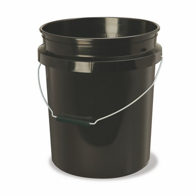 Shurhold 5 Gallon Plastic Bucket with Wire Handle (Black)