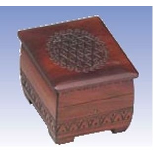 Wood Chest w/Carved Circle Pattern (4 3/8"x4 3/8"x3 3/4")