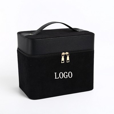 Large-capacity portable cosmetic case