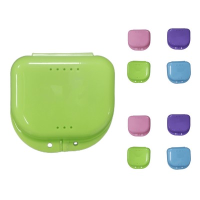 Orthodontic Retainer Case With Vent Holes