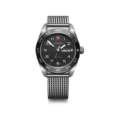 Swiss Army 42mm, silver case, black bezel/dial, steel bracelet
